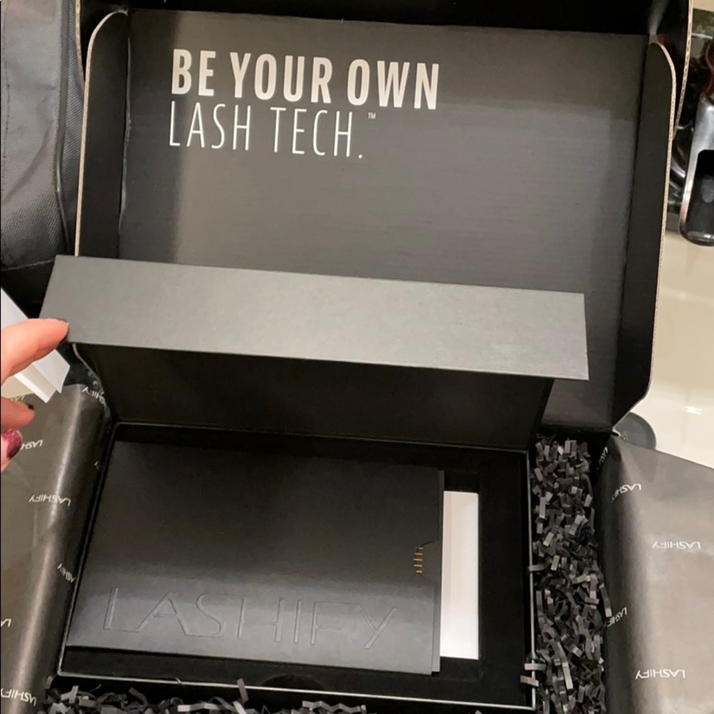 Lashify white control kit-Bold Gossamer Kit